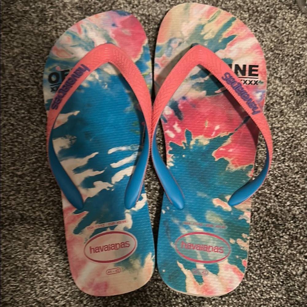Havaianas Vibrant Tie-Dye Sandals with Pink and Blue Straps